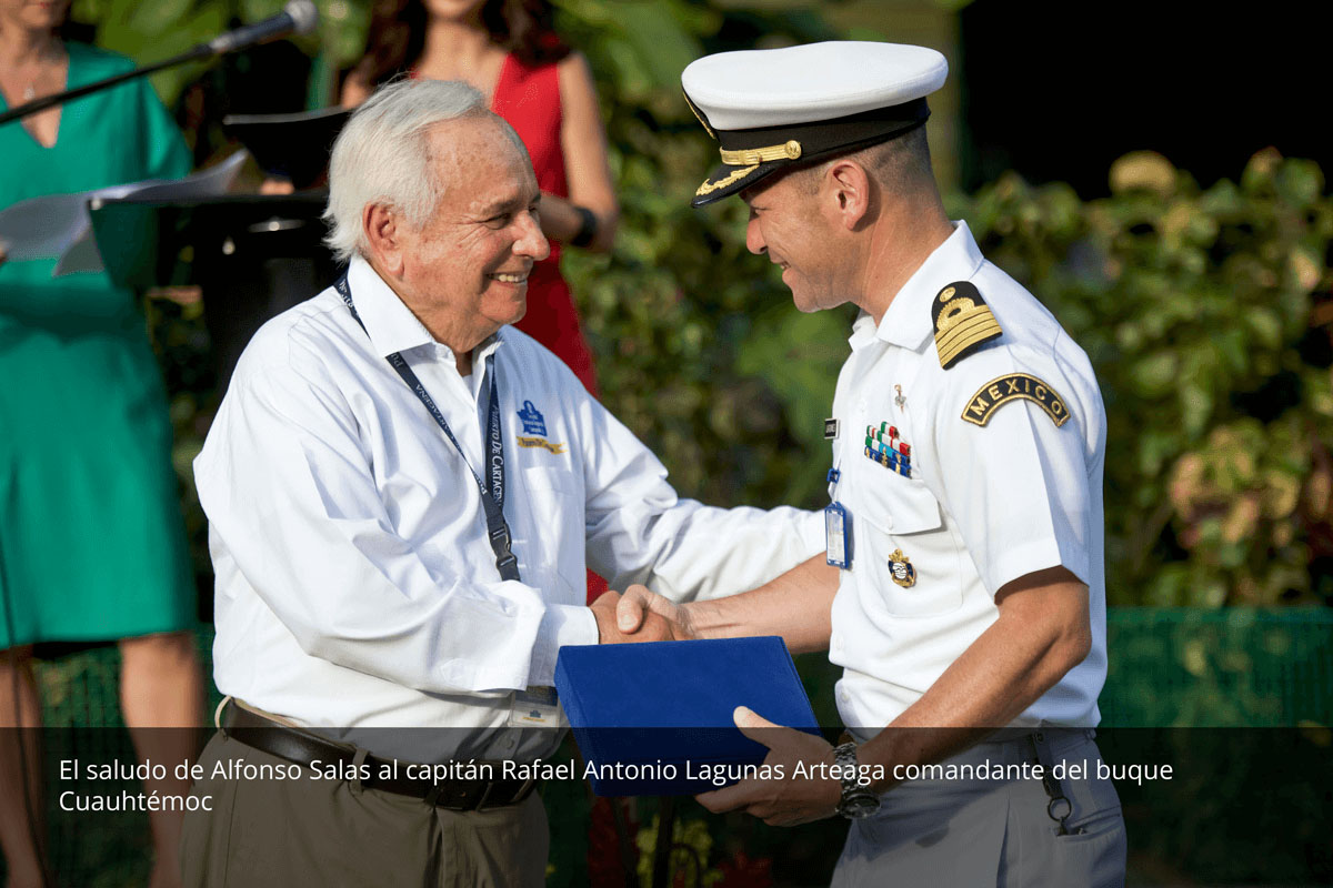 Homenaje a comandantes de los Buques del Sail